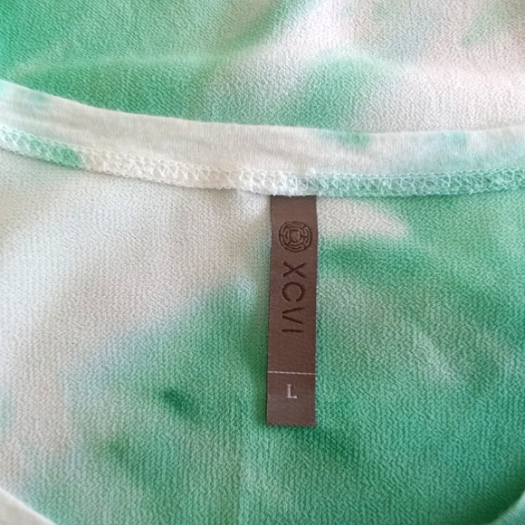 XCVI Green and White Tye Dye Top L/XL - Picture 5 of 7